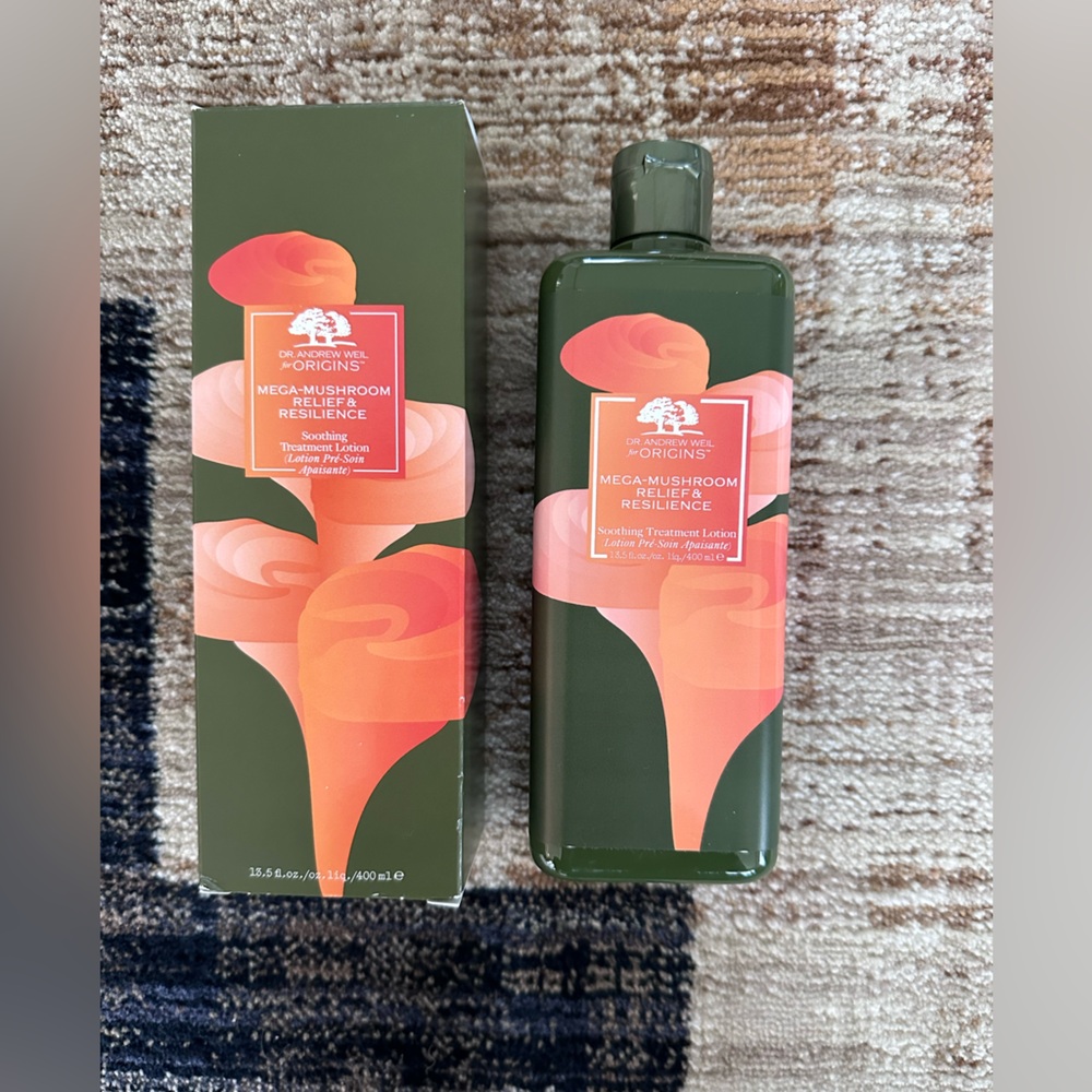 ORIGINS™
Mega-Mushroom Relief & Resilience Soothing Treatment Lotion